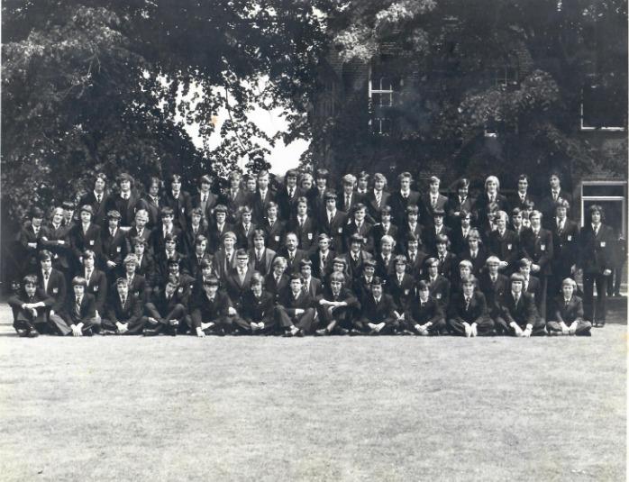 1970s Weald House Logo