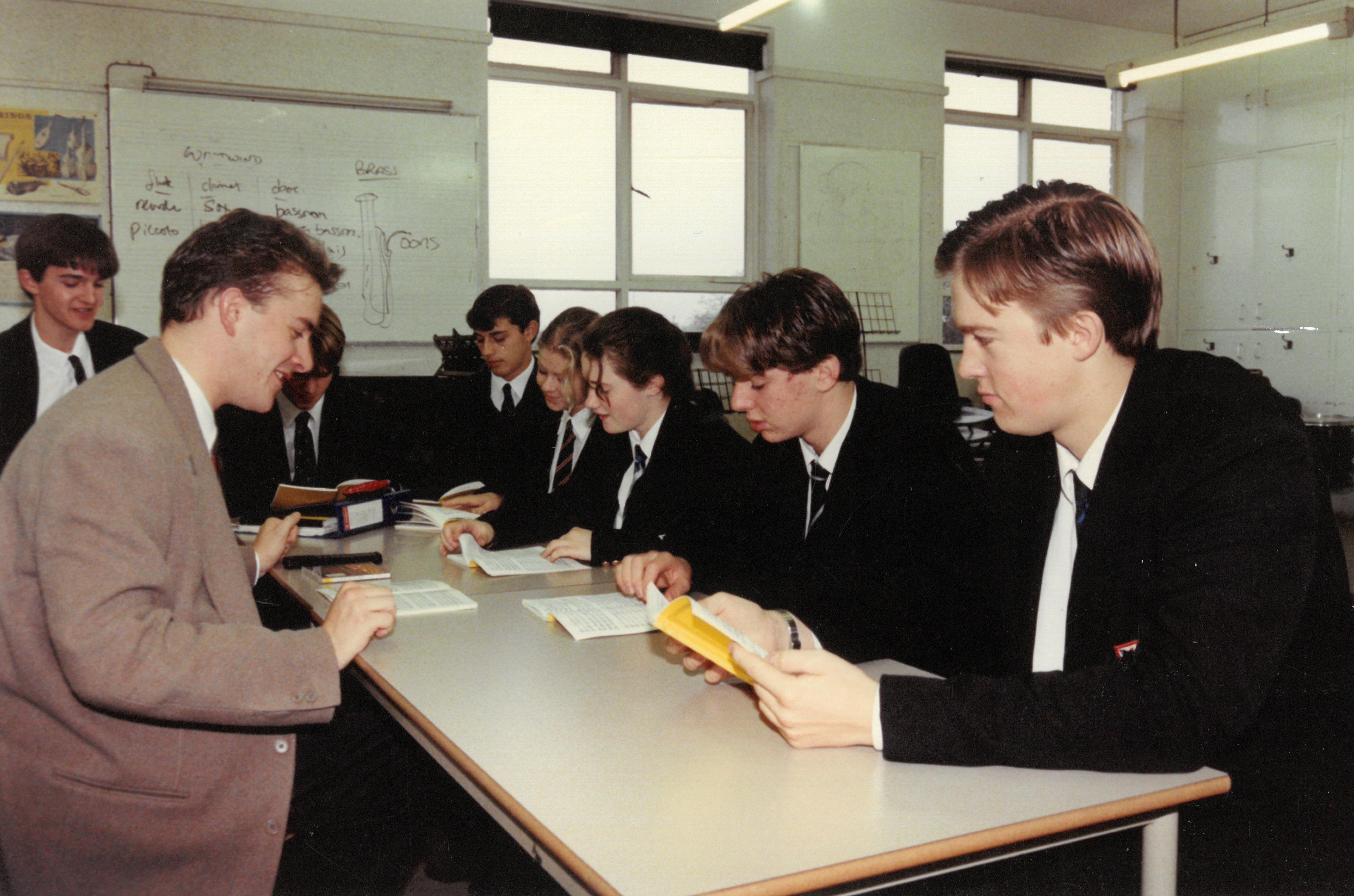 1990s Classroom Scenes Logo