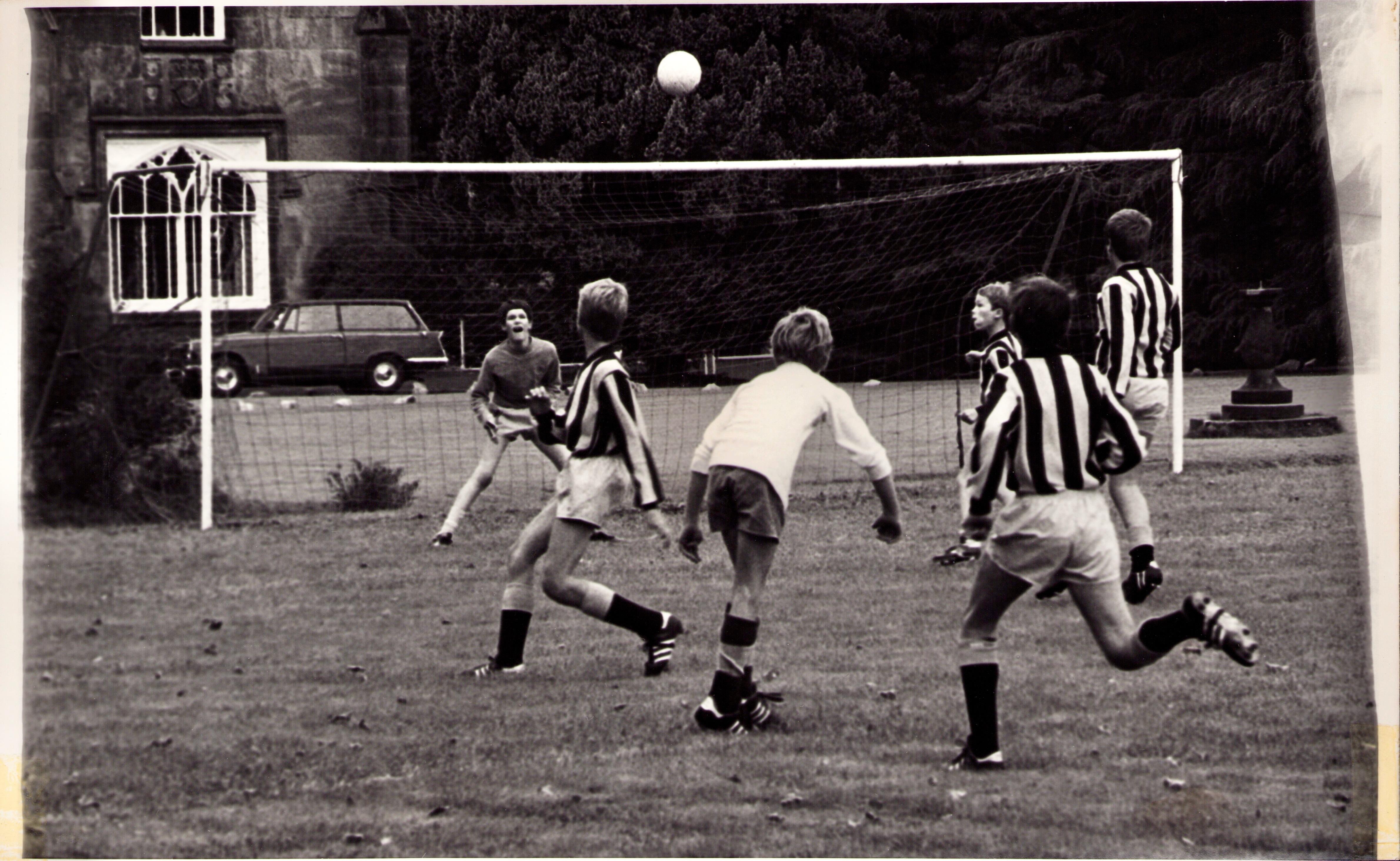 Football Matches Logo