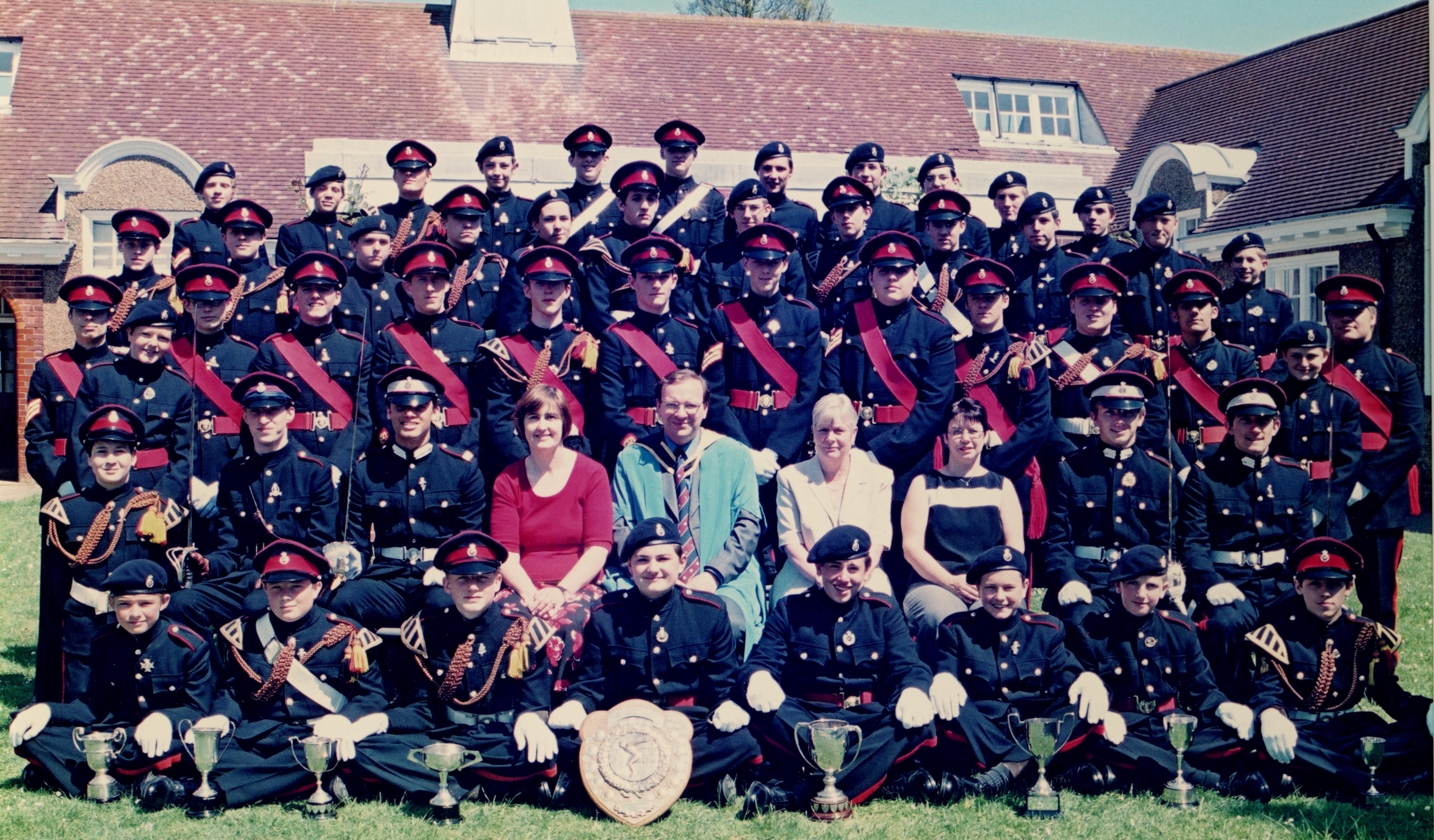 Roberts 2000-2009 Logo