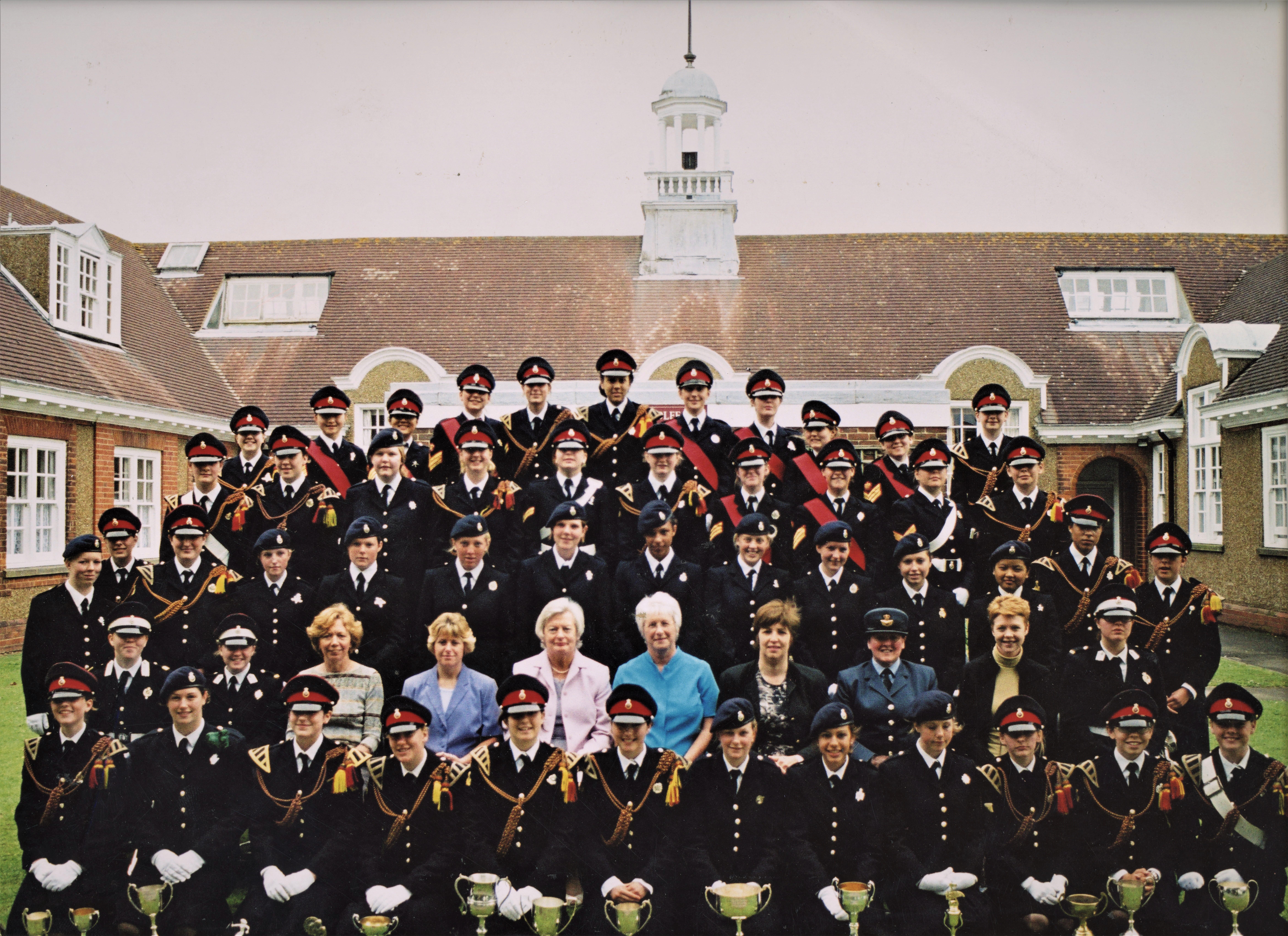 Wolfe 2000-2009 Logo