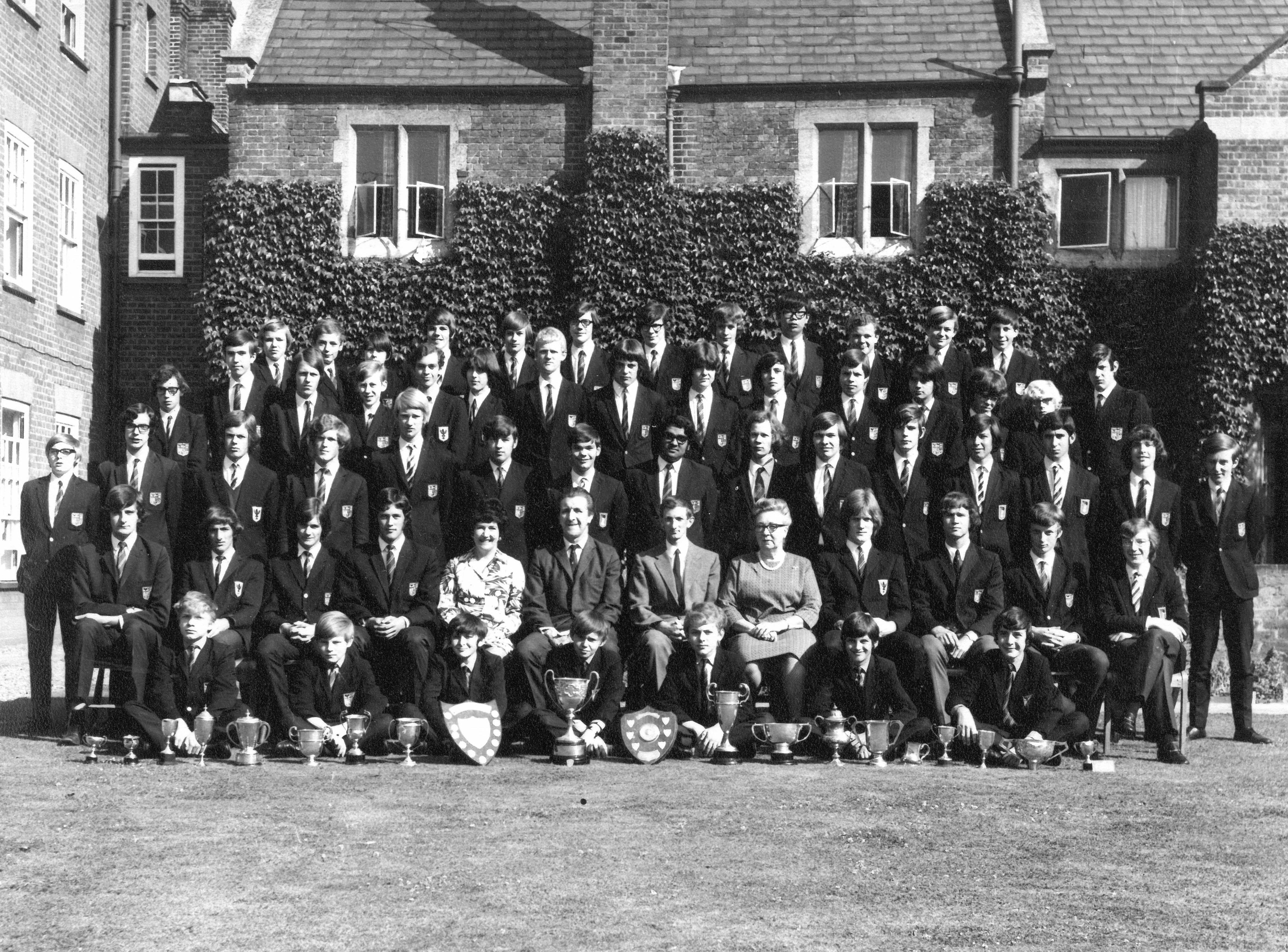 1970s School House Logo