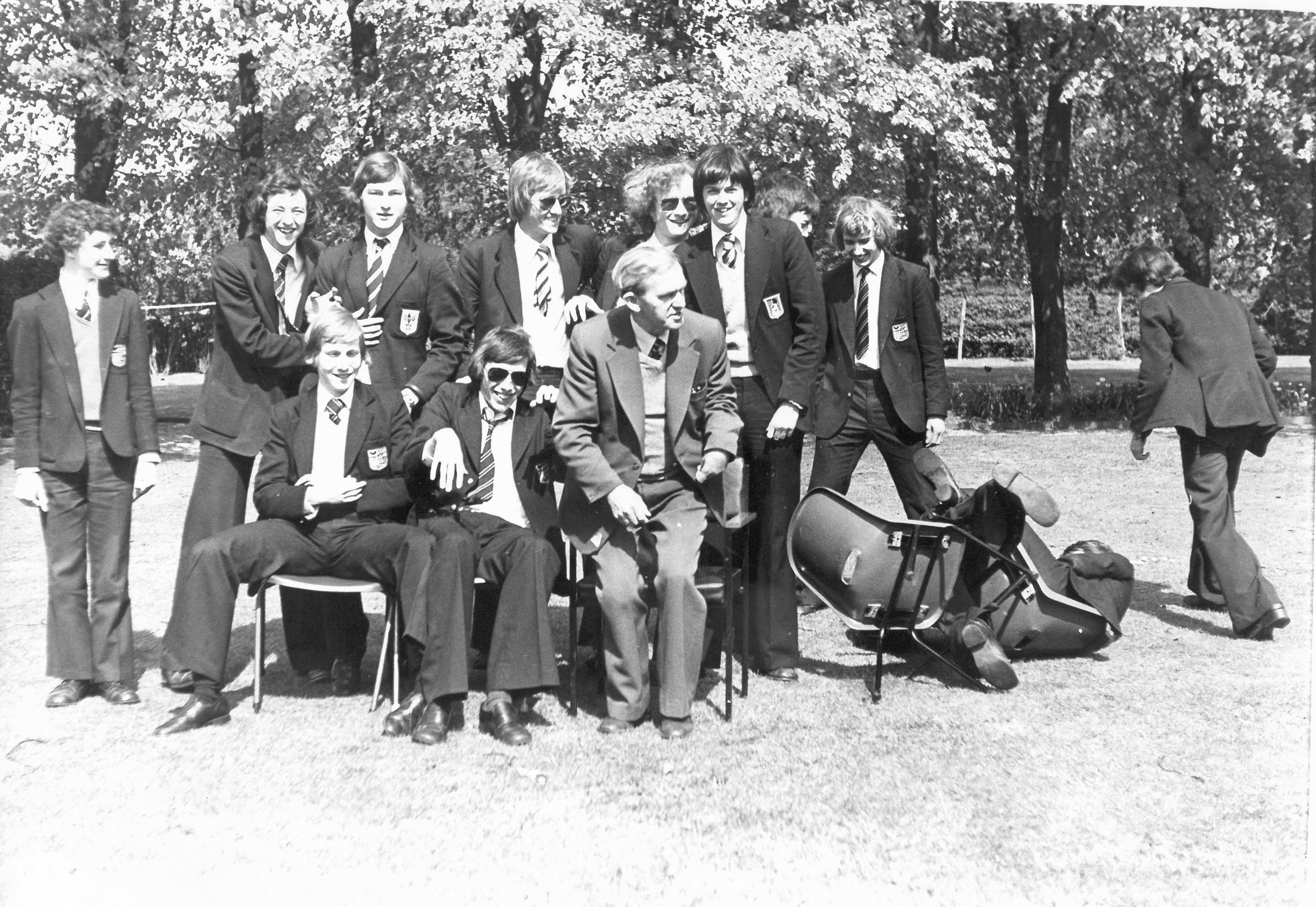 1970s VIth Form Logo