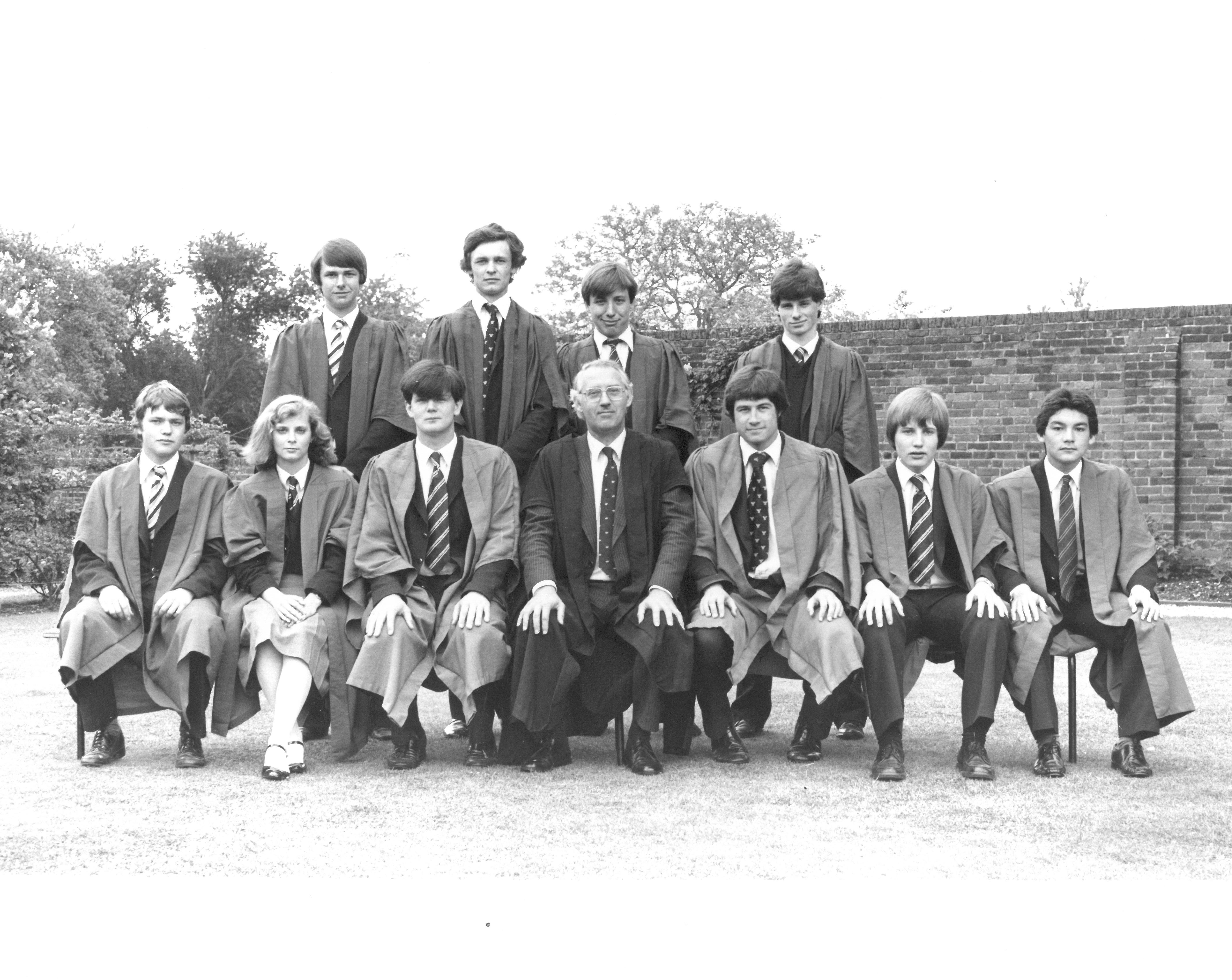 1980s VIth Form Logo