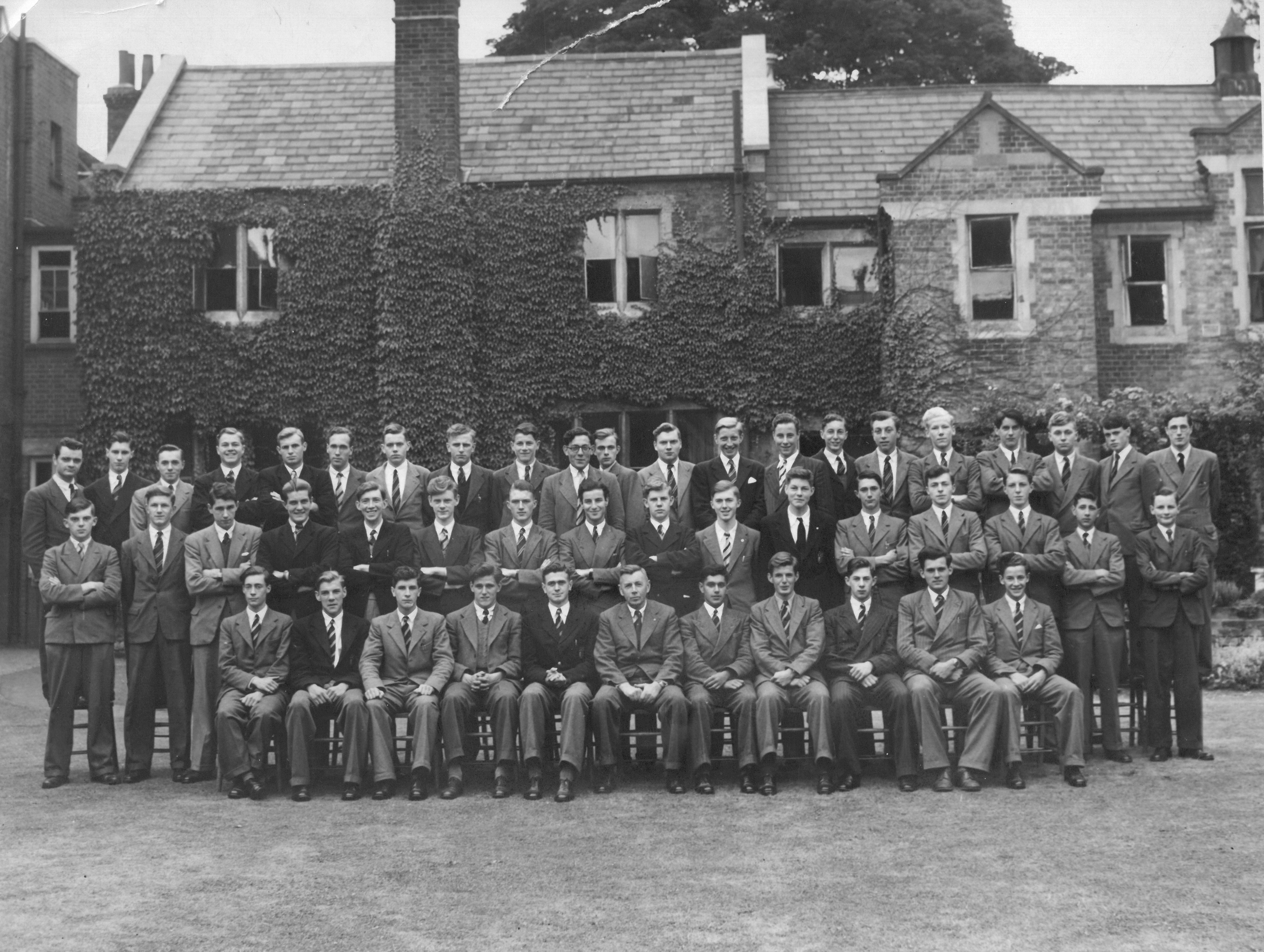 1940s School House Logo