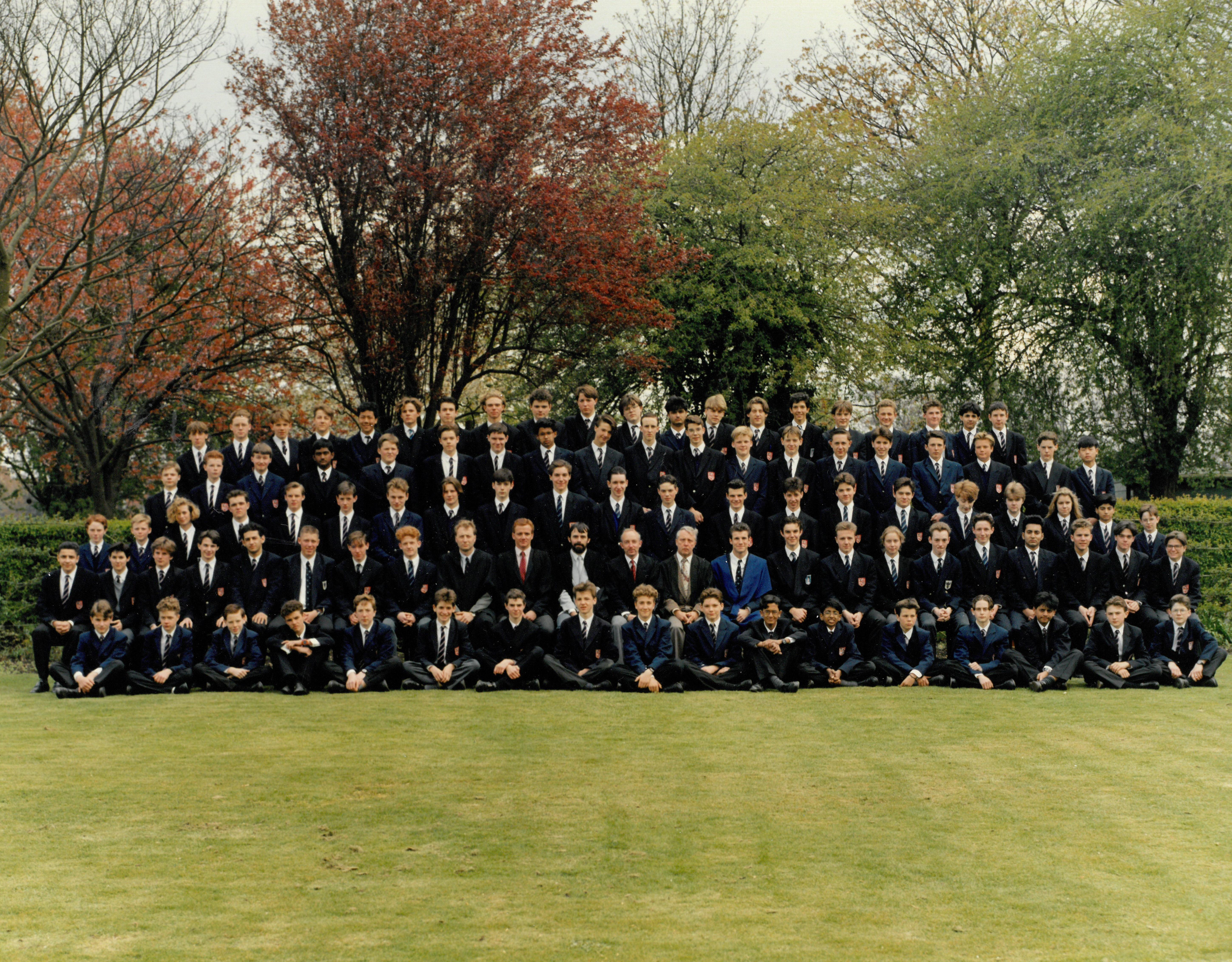 1990s Day Houses Logo