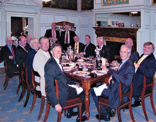 Private Reunions Logo