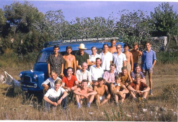 Overseas Trips  Logo