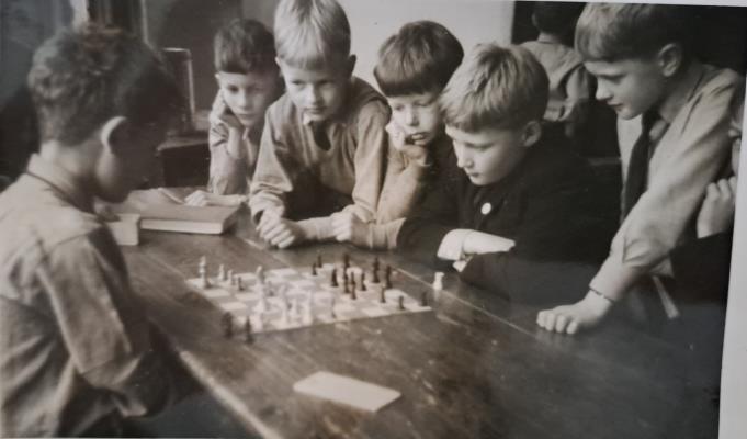 1960s Prep School Logo