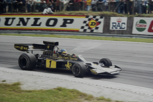Lotus 72E